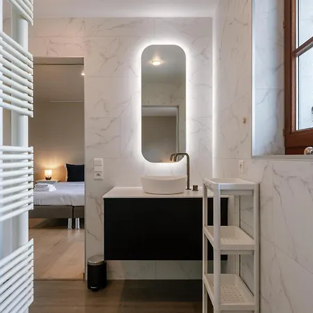 Astoria House